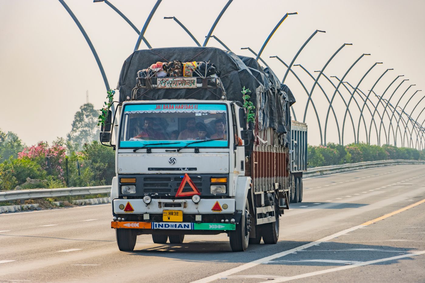 Nomination cargo handling on Indian expressway
